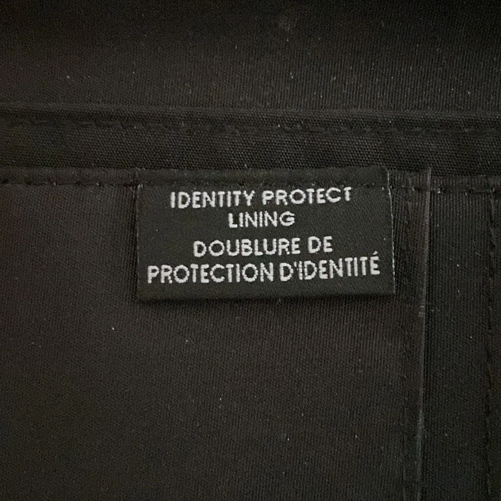 Tahari black vegan leather wallet with Identity Protect lining - Picture 4 of 5